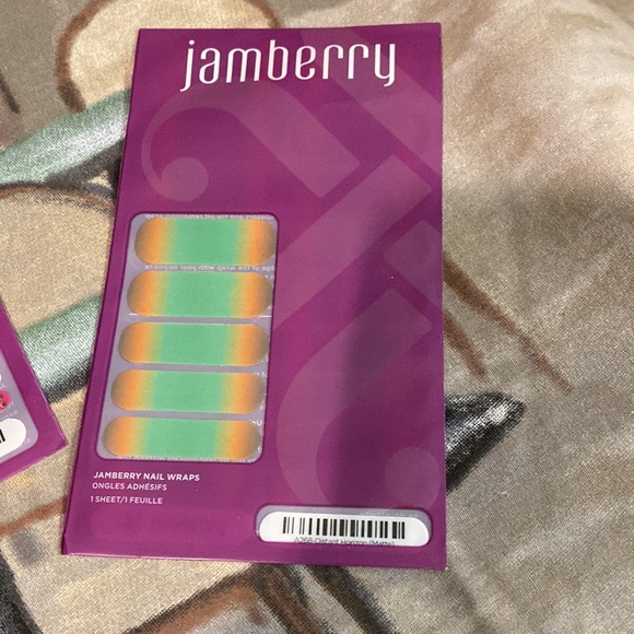 3 Jamberry wraps - Picture 6 of 7